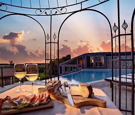 Agriturismo Valle Del Marta Тарквиния Экстерьер фото